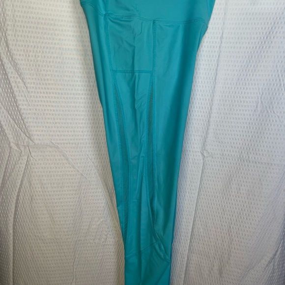 Active Turquoise Mesh Capri 20” - Picture 2 of 3